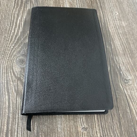 NIV, Thinline Bible Bonded Leather, Black, Red Letter Edition Zondervan - Picture 1 of 9